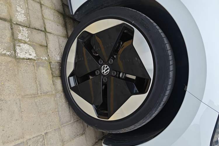 Used Volkswagen ID.3 2023 Upgraded Model Pure Intelligent Enjoyment Version Right Front Wheel Hub
