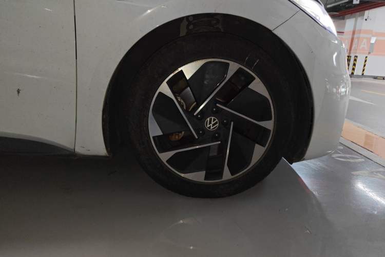Used Volkswagen ID.3 2023 Pure Smart Edition Right Front Wheel Hub