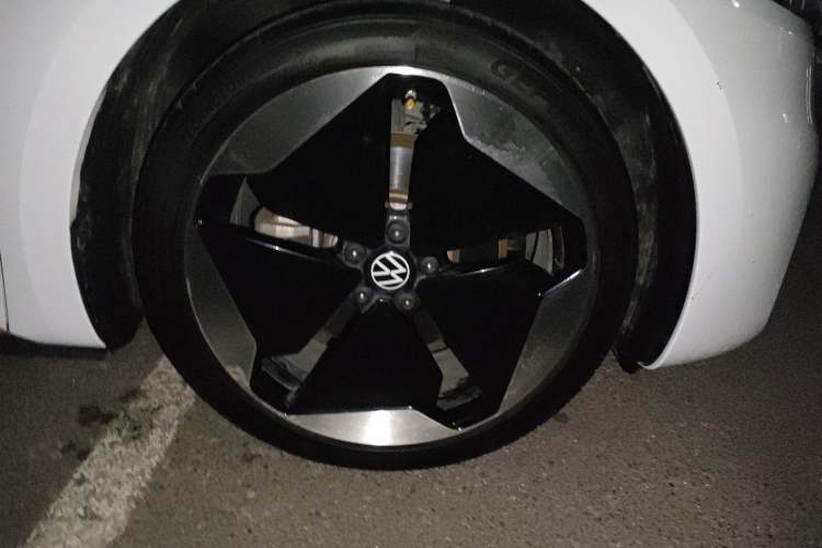 Used Volkswagen ID.3 2023 Upgraded Model Pure Intelligent Enjoyment Version Right Front Wheel Hub