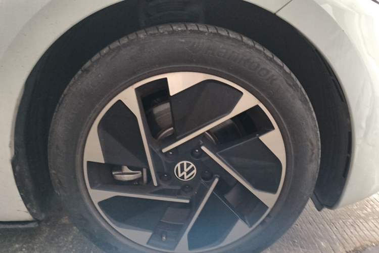 Used Volkswagen ID.3 2023 Pure Smart Edition Right Front Wheel Hub