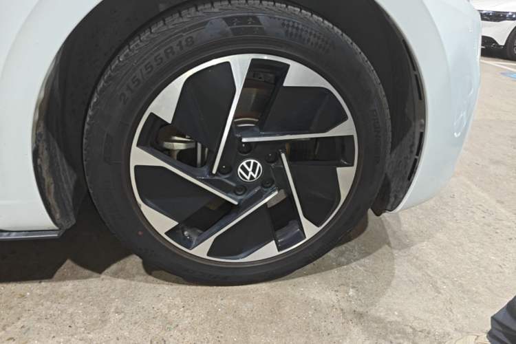 Used Volkswagen ID.3 2023 Pure Smart Edition Right Front Wheel Hub