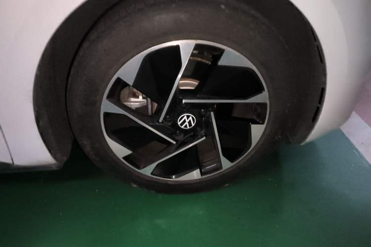 Used Volkswagen ID.3 2023 Pure Smart Edition Right Front Wheel Hub