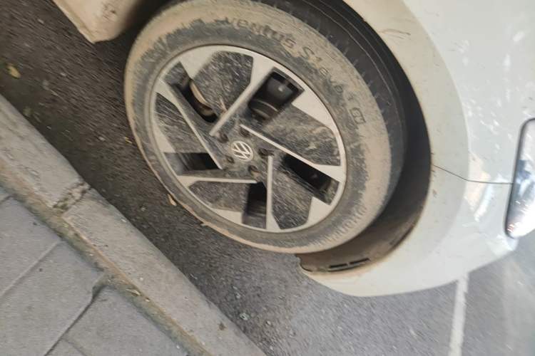 Used Volkswagen ID.3 2023 Upgraded Model Pure Intelligent Enjoyment Version Right Front Wheel Hub