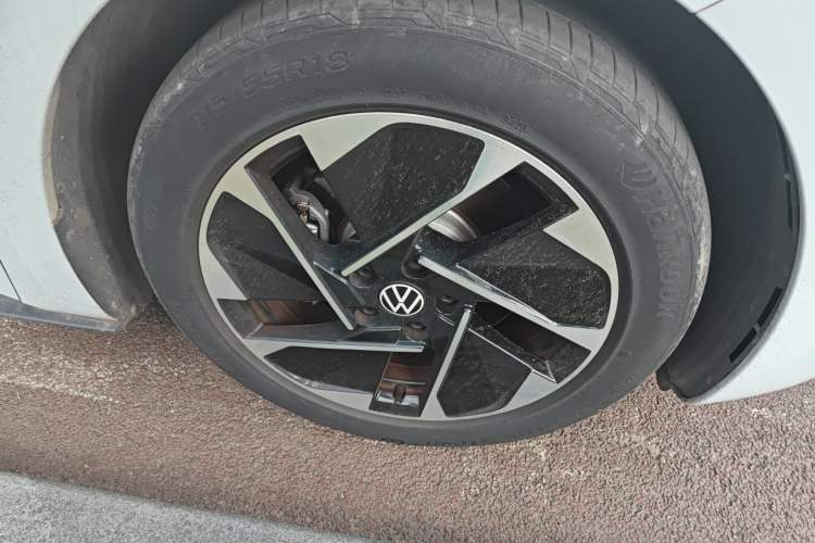 Used Volkswagen ID.3 2023 Upgraded Model Pure Intelligent Enjoyment Version Right Front Wheel Hub