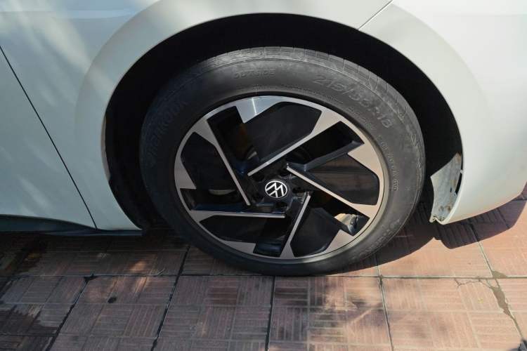 Used Volkswagen ID.3 2023 Upgraded Model Pure Intelligent Enjoyment Version Right Front Wheel Hub