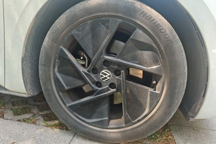 Used Volkswagen ID.3 2023 Upgraded Model Pure Intelligent Enjoyment Version Right Front Wheel Hub