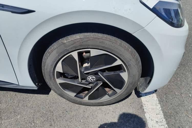 Used Volkswagen ID.3 2023 Upgraded Model Pure Intelligent Enjoyment Version Right Front Wheel Hub