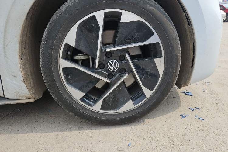 Used Volkswagen ID.3 2023 Upgraded Model Pure Intelligent Enjoyment Version Right Front Wheel Hub