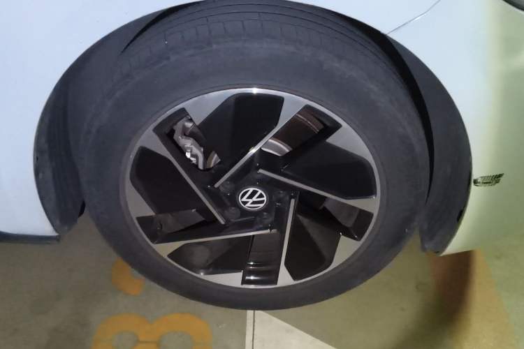 Used Volkswagen ID.3 2023 Upgraded Model Pure Intelligent Enjoyment Version Right Front Wheel Hub