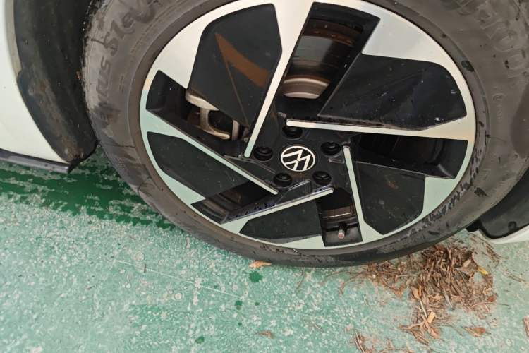 Used Volkswagen ID.3 2023 Upgraded Model Pure Intelligent Enjoyment Version Right Front Wheel Hub