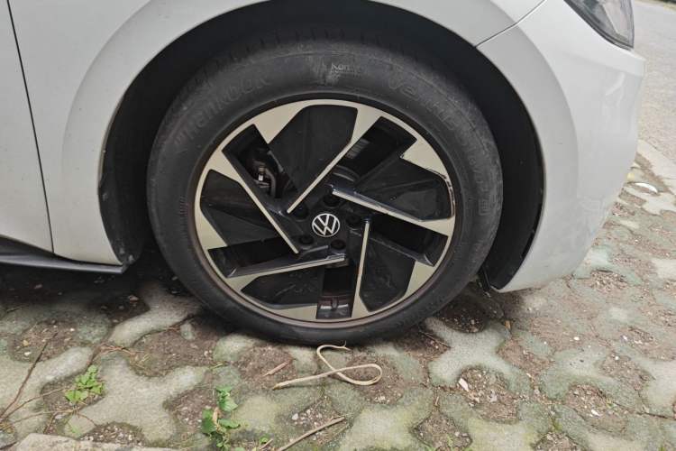 Used Volkswagen ID.3 2023 Upgraded Model Pure Intelligent Enjoyment Version Right Front Wheel Hub