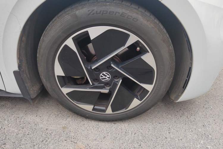 Used Volkswagen ID.3 2023 Upgraded Model Pure Intelligent Enjoyment Version Right Front Wheel Hub