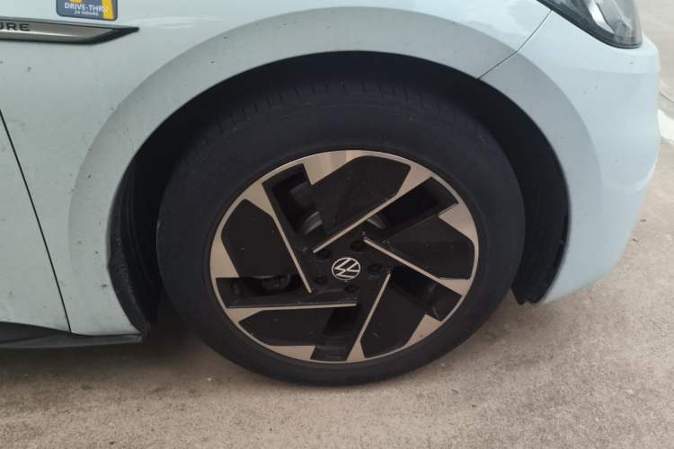 Used Volkswagen ID.3 2023 Pure Smart Edition Right Front Wheel Hub