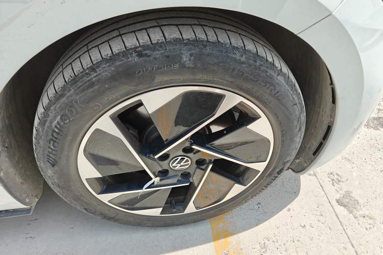 Used Volkswagen ID.3 2023 Pure Smart Edition Right Front Wheel Hub