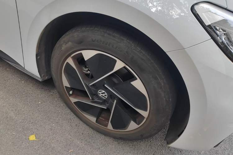 Used Volkswagen ID.3 2023 Upgraded Model Pure Intelligent Enjoyment Version Right Front Wheel Hub