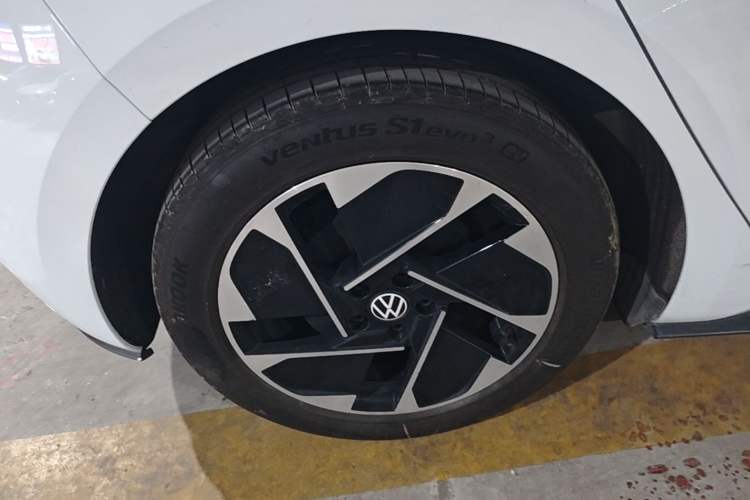 Used Volkswagen ID.3 2023 Upgraded Model Pure Intelligent Enjoyment Version Right Rear Wheel Hub