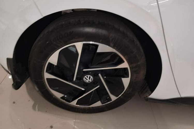 Used Volkswagen ID.3 2023 Upgraded Model Pure Intelligent Enjoyment Version Right Rear Wheel Hub