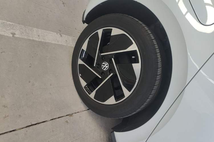 Used Volkswagen ID.3 2023 Upgraded Model Pure Intelligent Enjoyment Version Right Rear Wheel Hub