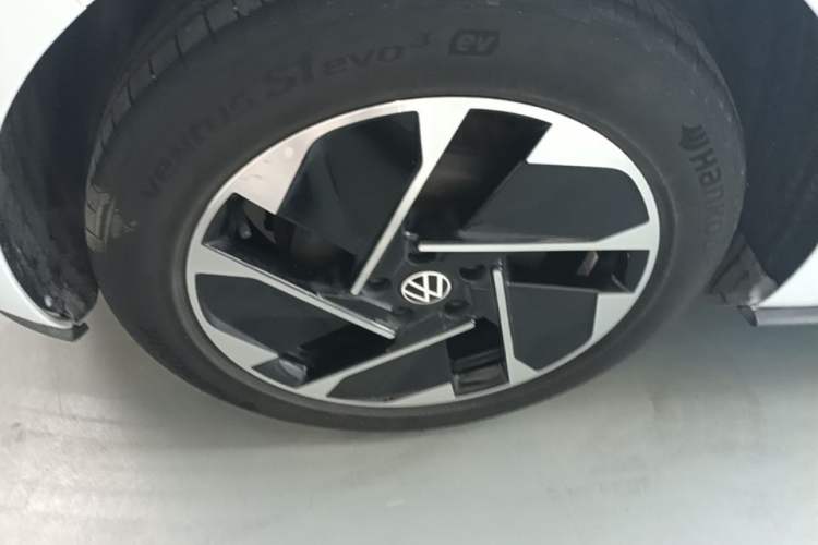 Used Volkswagen ID.3 2023 Upgraded Model Pure Intelligent Enjoyment Version Right Rear Wheel Hub