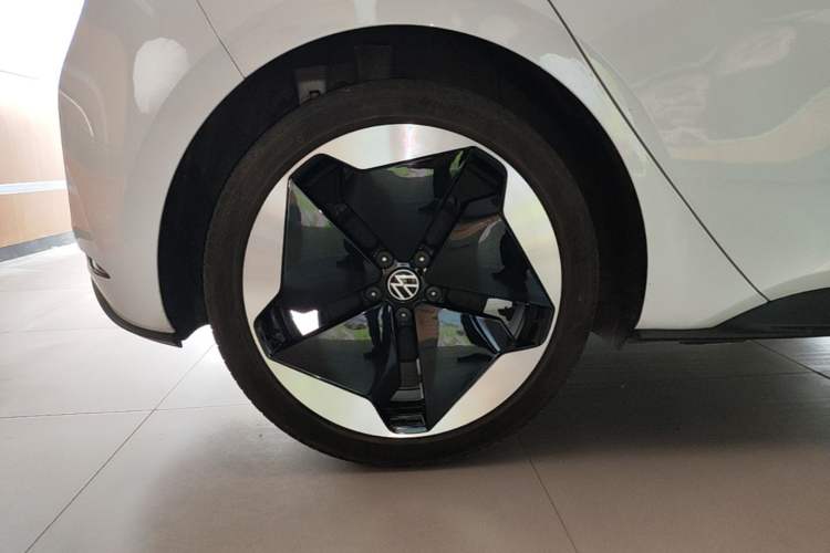 Used Volkswagen ID.3 2023 Upgraded Model Pure Intelligent Enjoyment Version Right Rear Wheel Hub