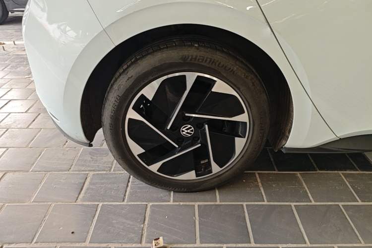 Used Volkswagen ID.3 2023 Upgraded Model Pure Intelligent Enjoyment Version Right Rear Wheel Hub