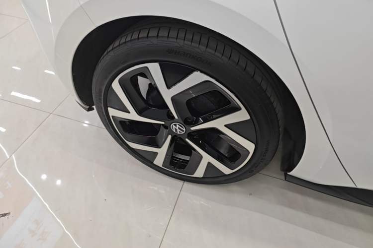 Used Volkswagen ID.3 2023 Upgraded Model Pure Intelligent Enjoyment Version Right Rear Wheel Hub
