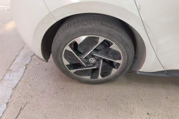 Used Volkswagen ID.3 2023 Upgraded Model Pure Intelligent Enjoyment Version Right Rear Wheel Hub