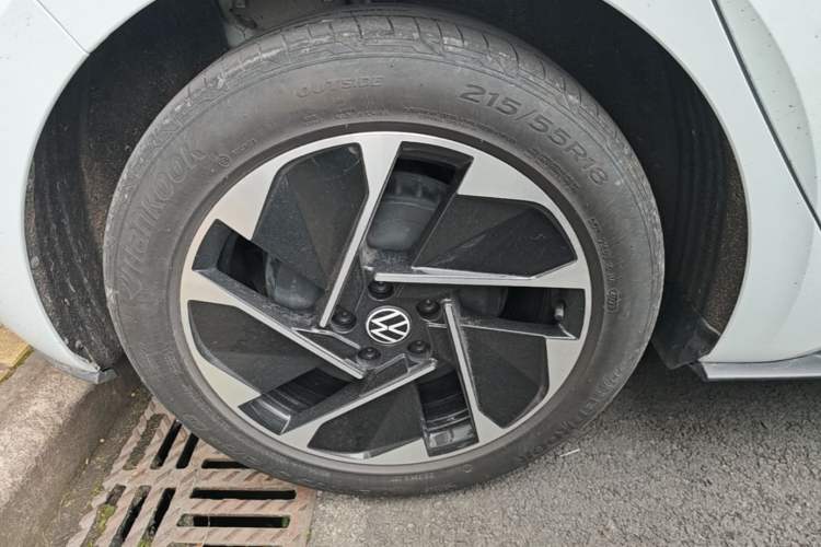 Used Volkswagen ID.3 2023 Upgraded Model Pure Intelligent Enjoyment Version Right Rear Wheel Hub