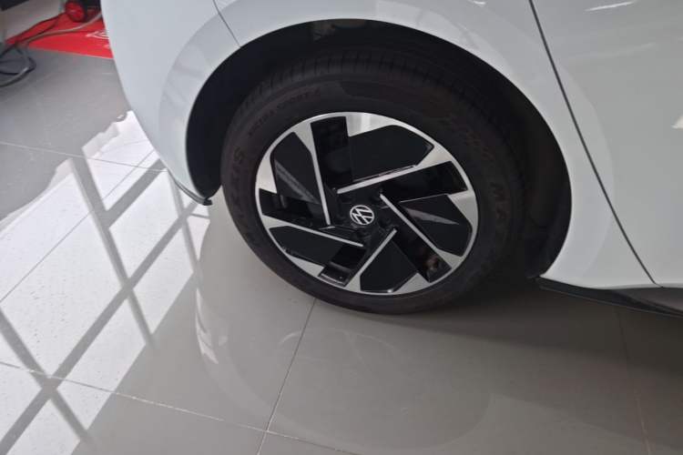 Used Volkswagen ID.3 2023 Pure Smart Edition Right Rear Wheel Hub