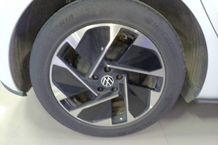 Used Volkswagen ID.3 2023 Pure Smart Edition Right Rear Wheel Hub