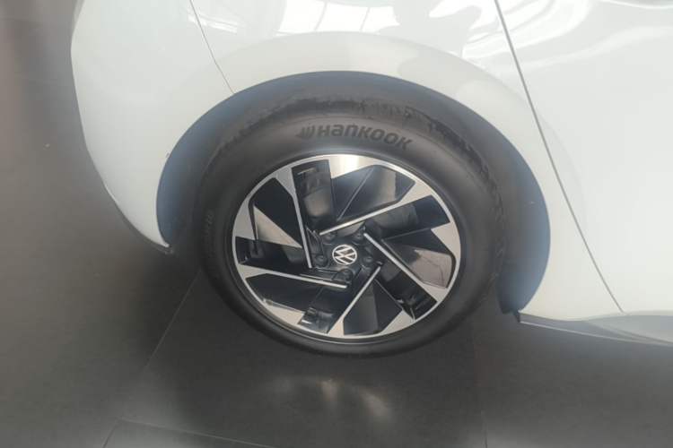 Used Volkswagen ID.3 2023 Upgraded Model Pure Intelligent Enjoyment Version Right Rear Wheel Hub