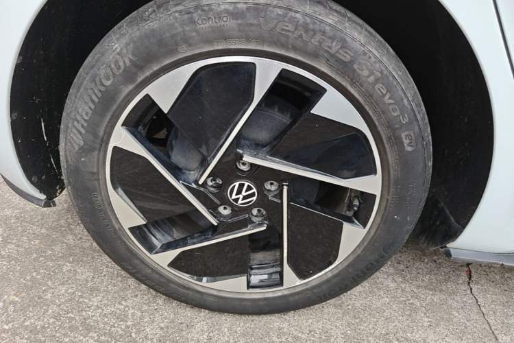 Used Volkswagen ID.3 2023 Upgraded Model Pure Intelligent Enjoyment Version Right Rear Wheel Hub