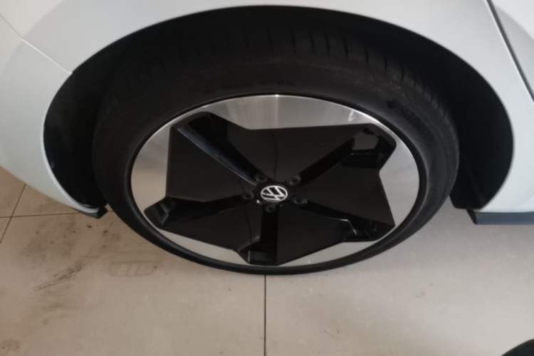 Used Volkswagen ID.3 2023 Pure Smart Edition Right Rear Wheel Hub