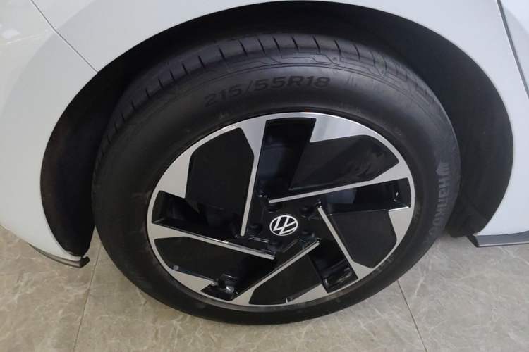Used Volkswagen ID.3 2023 Upgraded Model Pure Intelligent Enjoyment Version Right Rear Wheel Hub