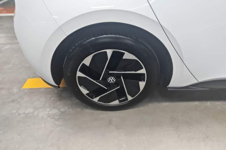 Used Volkswagen ID.3 2023 Upgraded Model Pure Intelligent Enjoyment Version Right Rear Wheel Hub