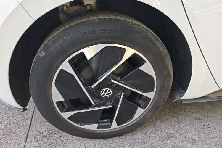 Used Volkswagen ID.3 2023 Upgraded Model Pure Intelligent Enjoyment Version Right Rear Wheel Hub