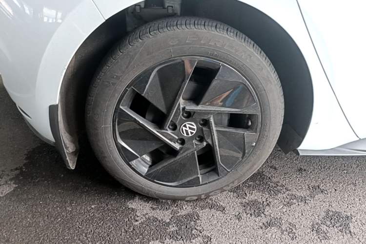 Used Volkswagen ID.3 2023 Upgraded Model Pure Intelligent Enjoyment Version Right Rear Wheel Hub