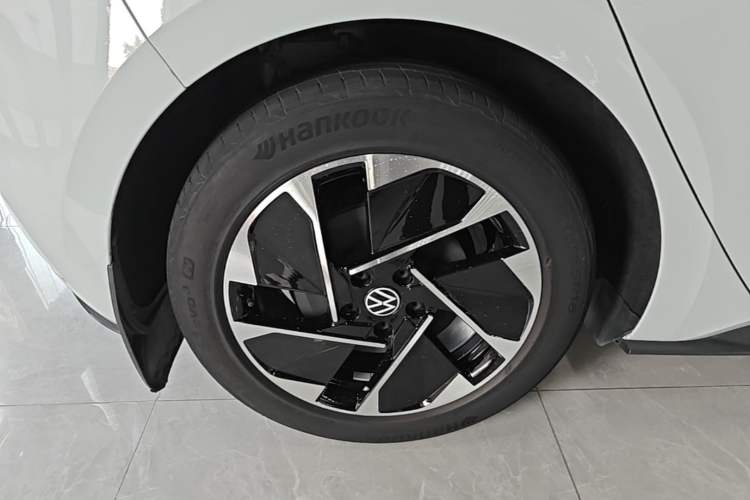 Used Volkswagen ID.3 2023 Upgraded Model Pure Intelligent Enjoyment Version Right Rear Wheel Hub