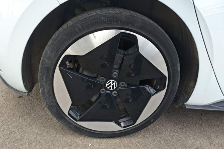 Used Volkswagen ID.3 2023 Upgraded Model Pure Intelligent Enjoyment Version Right Rear Wheel Hub