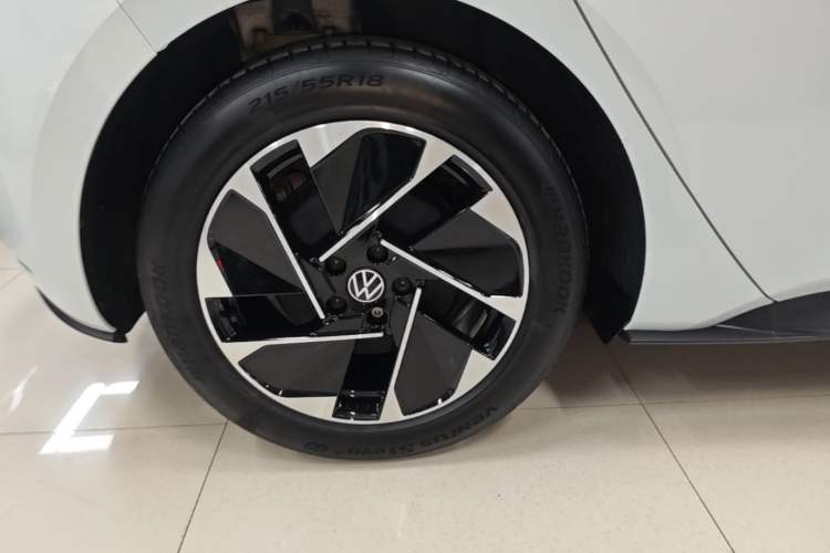 Used Volkswagen ID.3 2023 Upgraded Model Pure Intelligent Enjoyment Version Right Rear Wheel Hub