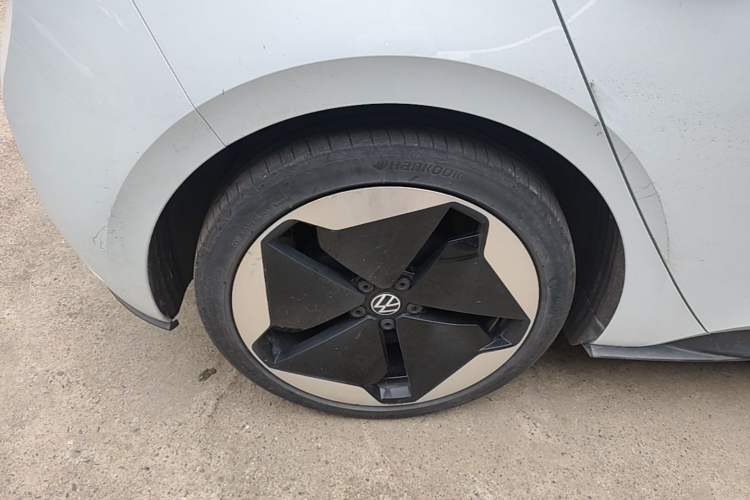 Used Volkswagen ID.3 2023 Upgraded Model Pure Intelligent Enjoyment Version Right Rear Wheel Hub