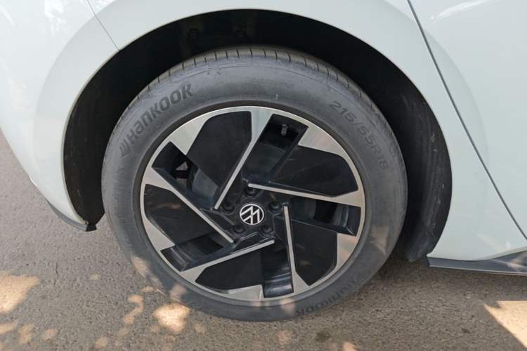 Used Volkswagen ID.3 2023 Upgraded Model Pure Intelligent Enjoyment Version Right Rear Wheel Hub