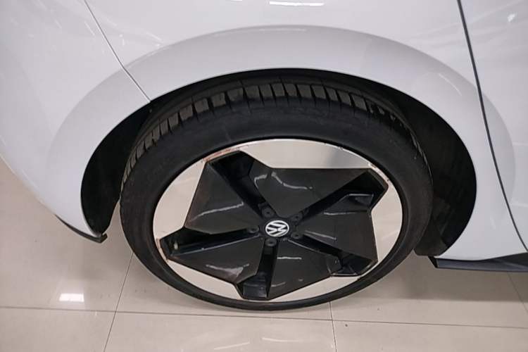 Used Volkswagen ID.3 2023 Upgraded Model Pure Intelligent Enjoyment Version Right Rear Wheel Hub