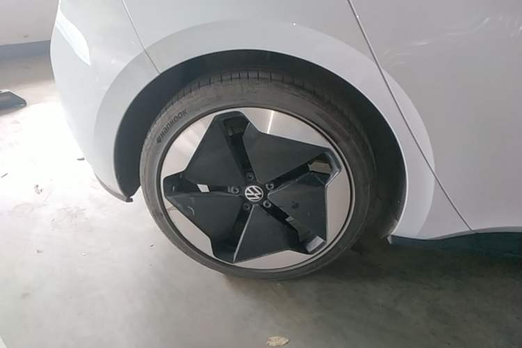 Used Volkswagen ID.3 2023 Pure Smart Edition Right Rear Wheel Hub