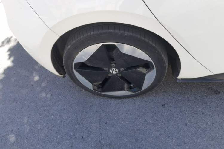 Used Volkswagen ID.3 2023 Upgraded Model Pure Intelligent Enjoyment Version Right Rear Wheel Hub