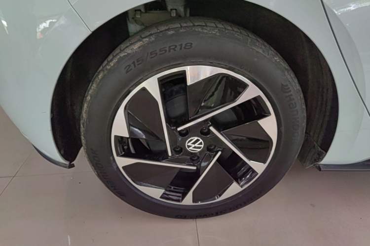 Used Volkswagen ID.3 2023 Upgraded Model Pure Intelligent Enjoyment Version Right Rear Wheel Hub