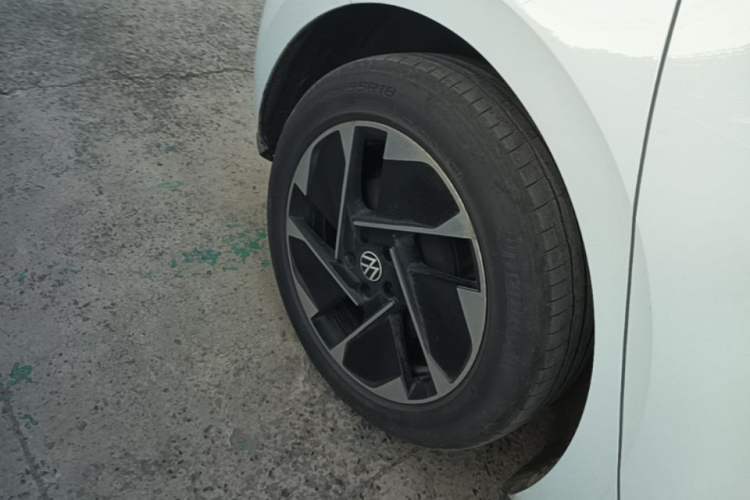 Used Volkswagen ID.3 2023 Pure Smart Edition Right Rear Wheel Hub