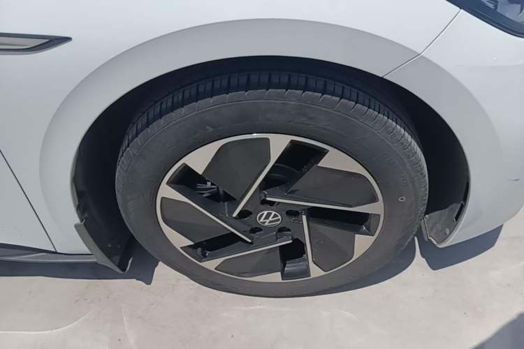 Used Volkswagen ID.3 2023 Pure Smart Edition Right Rear Wheel Hub