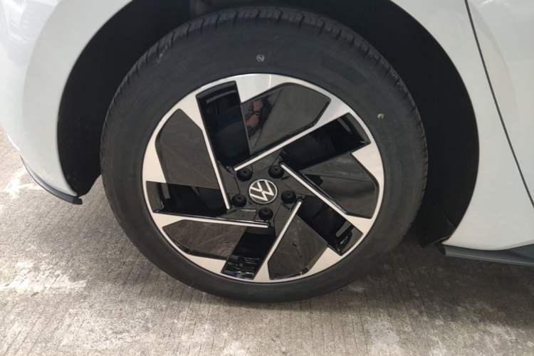 Used Volkswagen ID.3 2023 Upgraded Model Pure Intelligent Enjoyment Version Right Rear Wheel Hub