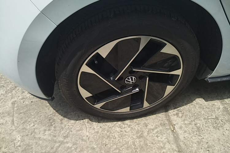 Used Volkswagen ID.3 2023 Upgraded Model Pure Intelligent Enjoyment Version Right Rear Wheel Hub